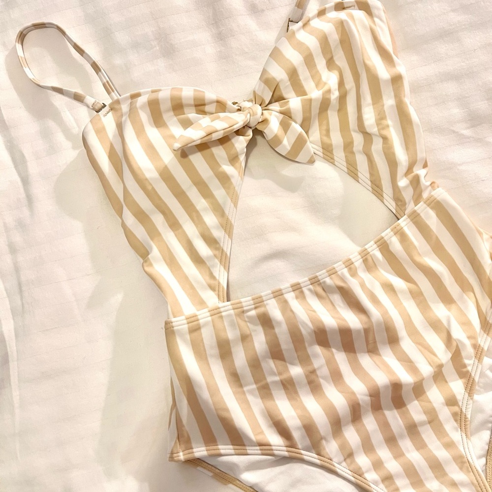Hollister swimsuit